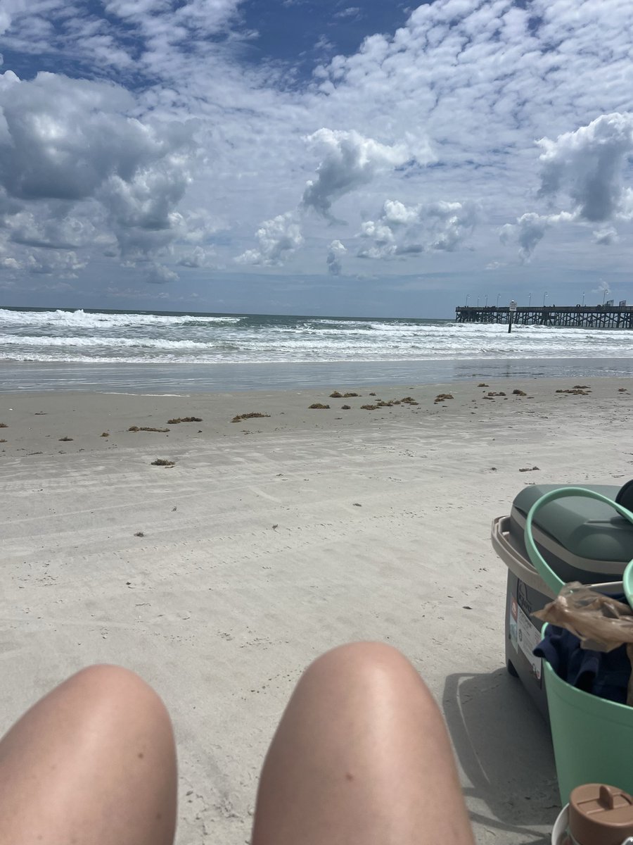 _ameliak's tweet photo. happy wednesday ☀️🌊 https://t.co/g3tnJelgta