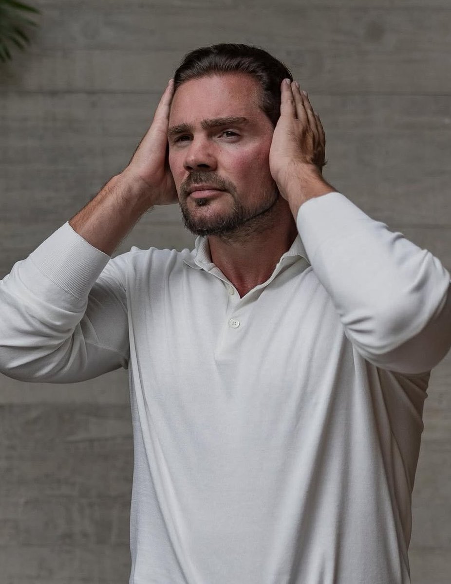 République tweet media