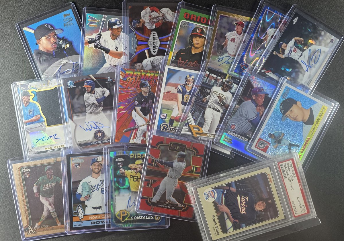 #tankstax is BACK tonight at 8pm EST!

Just a cool dude with some cool cards

Preview! 

🚨RT for a chance to win a $20 stack credit giveaway! 🚨