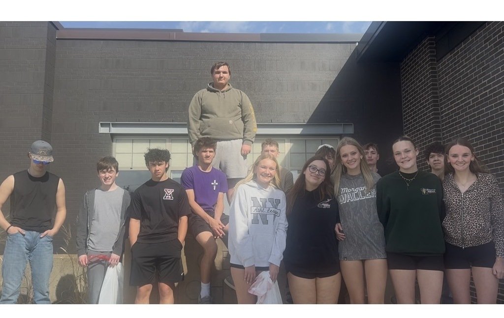 central_schools's tweet photo. Mrs. Gustavson, Mrs. Hammers, Mrs. Kester, and Mr. Mahrer’s RaiderTime classes went for a walk today and picked up garbage to celebrate Earth Day.

“The Earth is what we all have in common.” — Wendell Berry. https://t.co/vJ5vCmFv6d