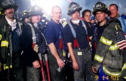 0xQuasark's tweet photo. He spent weeks sifting through the wreckage of 9/11 for survivors.

Only to wake up one night with an ice pick in his eye. Except...

𝘵𝘩𝘦𝘳𝘦 𝘸𝘢𝘴 𝘯𝘰 𝘪𝘤𝘦 𝘱𝘪𝘤𝘬.

Joe McKay had developed Cluster Headaches. Also known as: 

𝗦𝘂𝗶𝗰𝗶𝗱𝗲 𝗛𝗲𝗮𝗱𝗮𝗰𝗵𝗲𝘀.

Described by doctors as "the worst pain humans can experience."

And for a year, nothing gave him relief.
No prescription helped.
No treatment worked.

He was hooked on prescription painkillers, contemplating death

𝘦𝘷𝘦𝘳𝘺. 𝘴𝘪𝘯𝘨𝘭𝘦. 𝘥𝘢𝘺.

Until a friend who used to go to Grateful Dead concerts handed him a chocolate.

𝗧𝗵𝗮𝘁 𝗵𝗮𝗱 𝟮𝗴 𝗼𝗳 𝗣𝘀𝗶𝗹𝗼𝗰𝘆𝗯𝗶𝗻 𝗶𝗻 𝗶𝘁.

The next day...

He felt the shadow of a headache. 
𝘉𝘶𝘵 𝘪𝘵 𝘯𝘦𝘷𝘦𝘳 𝘤𝘢𝘮𝘦.

Day after that. Same thing.
No headaches for over a year.

Now he advocates for first responders.

"For people in my community, a lot of us,"

"𝙄𝙩'𝙨 𝙥𝙨𝙞𝙡𝙤𝙘𝙮𝙗𝙞𝙣 𝙤𝙧 𝙨𝙪𝙞𝙘𝙞𝙙𝙚."