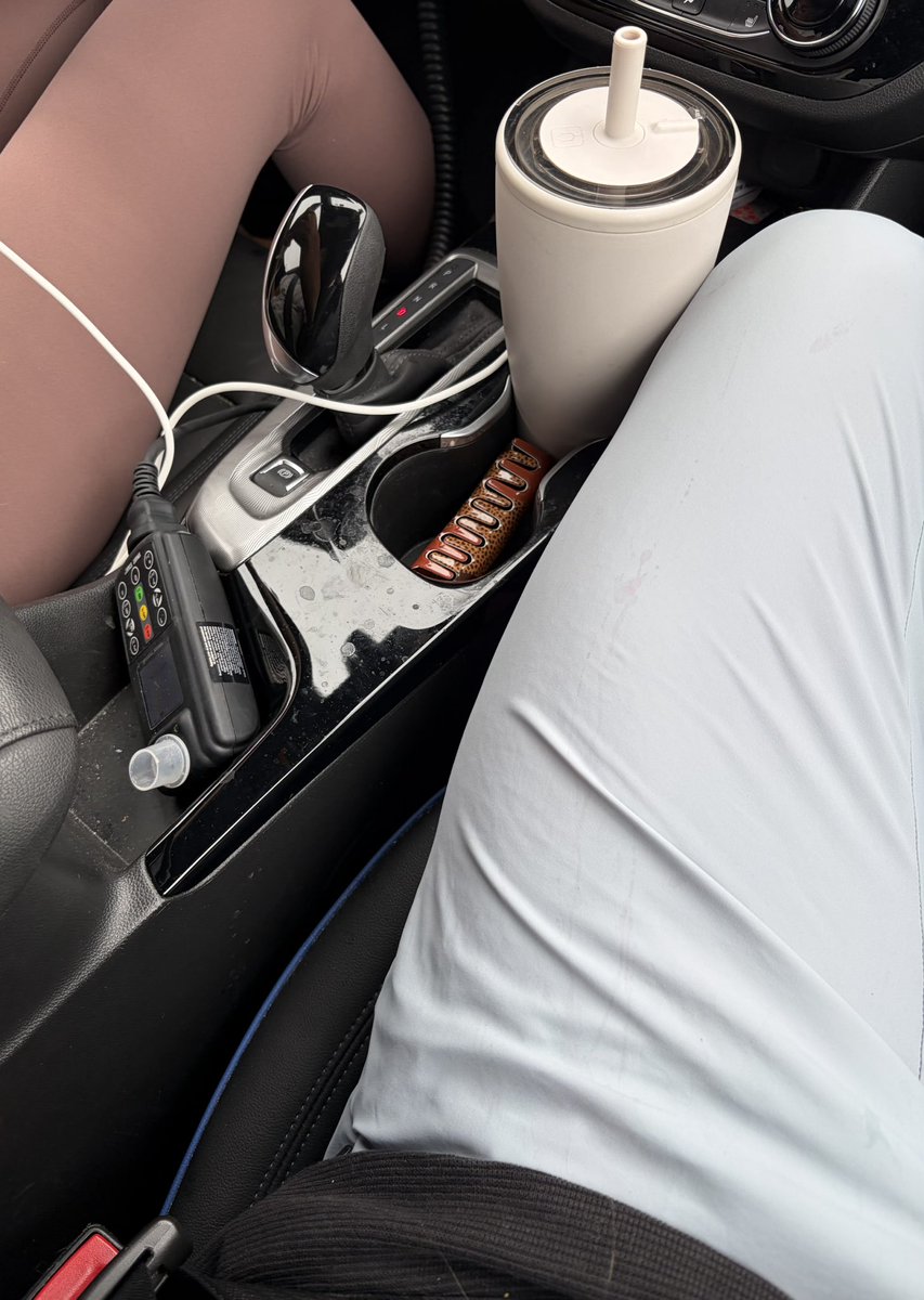 HedoTurkoglu67's tweet photo. Got turned on watching her blow. Thanks for the ride this morning haha #JustDUIt https://t.co/Mt8kxK5BI6