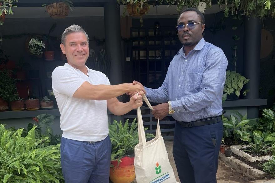 Afrc_Initiative's tweet image. 🇹🇿🇷🇺 La #Tanzanie a reçu sa première livraison d’aliments pour animaux et poissons en provenance de #Russie.

afrinz.ru/fr/2026/04/la-…