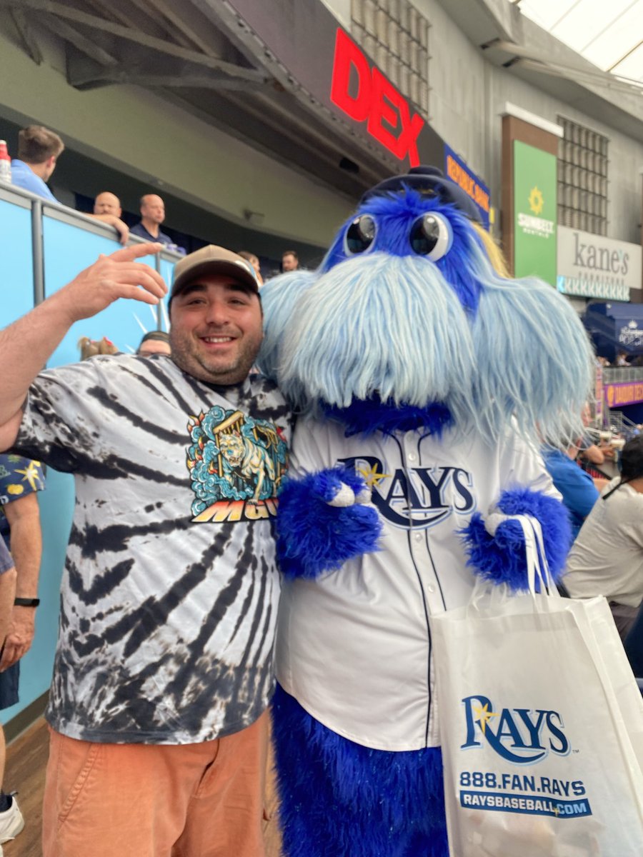thapopejon's tweet photo. Great day at Tropicana Field with @ELMatadorDan 
And TheRays Win! ⚾️ #Florida #MLB https://t.co/L0LIhMZ25m
