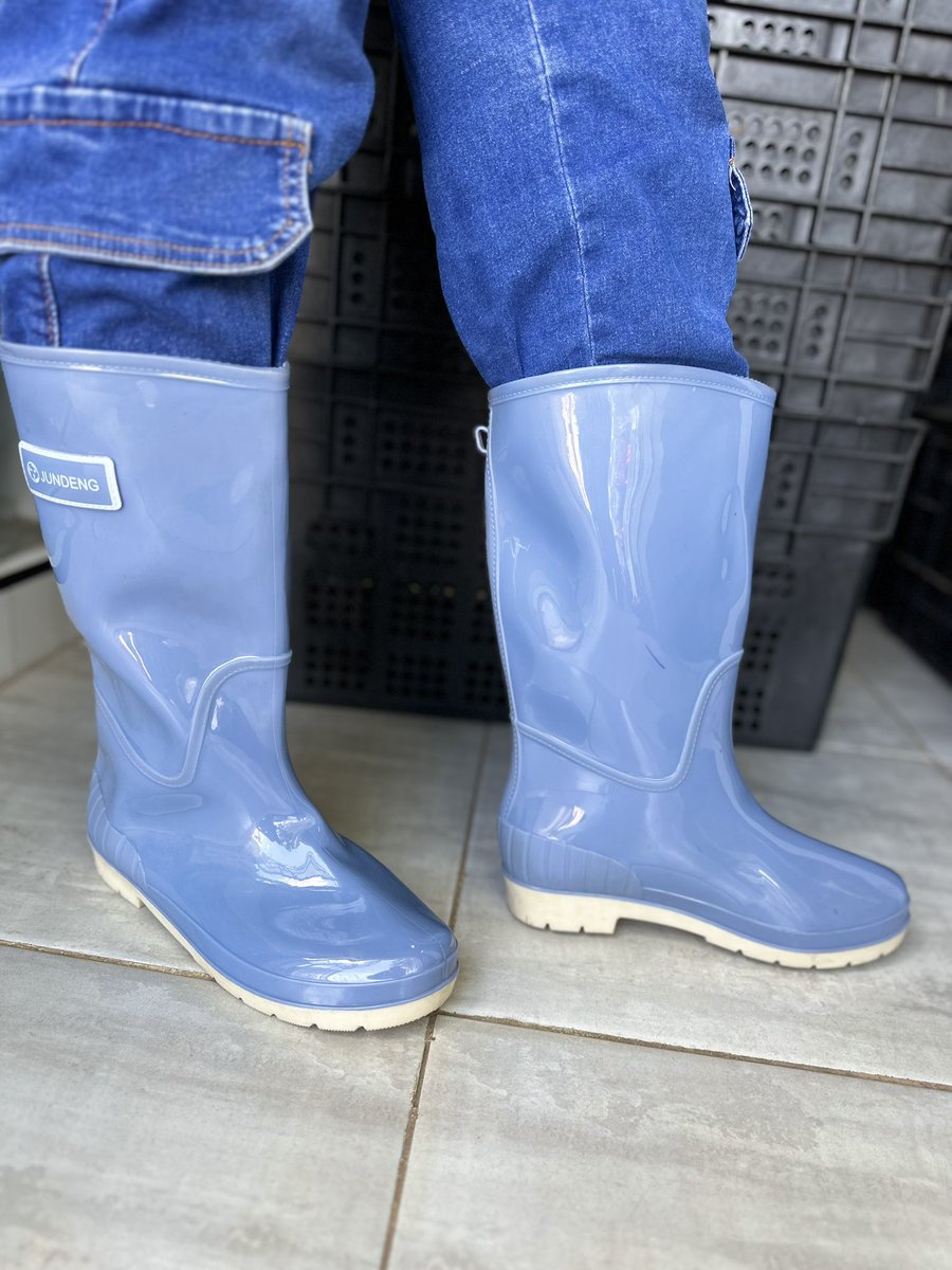 IPMexperts's tweet photo. Lightweight
Ladies gumboots
Only $15
Available in Nude , Pink , blue and black 

Sizes 38-39, 39-40 and 41-42
Come through 

62 livingstone (corner 6th) Avenues Harare

0784882799 https://t.co/2GIWNe4oOl