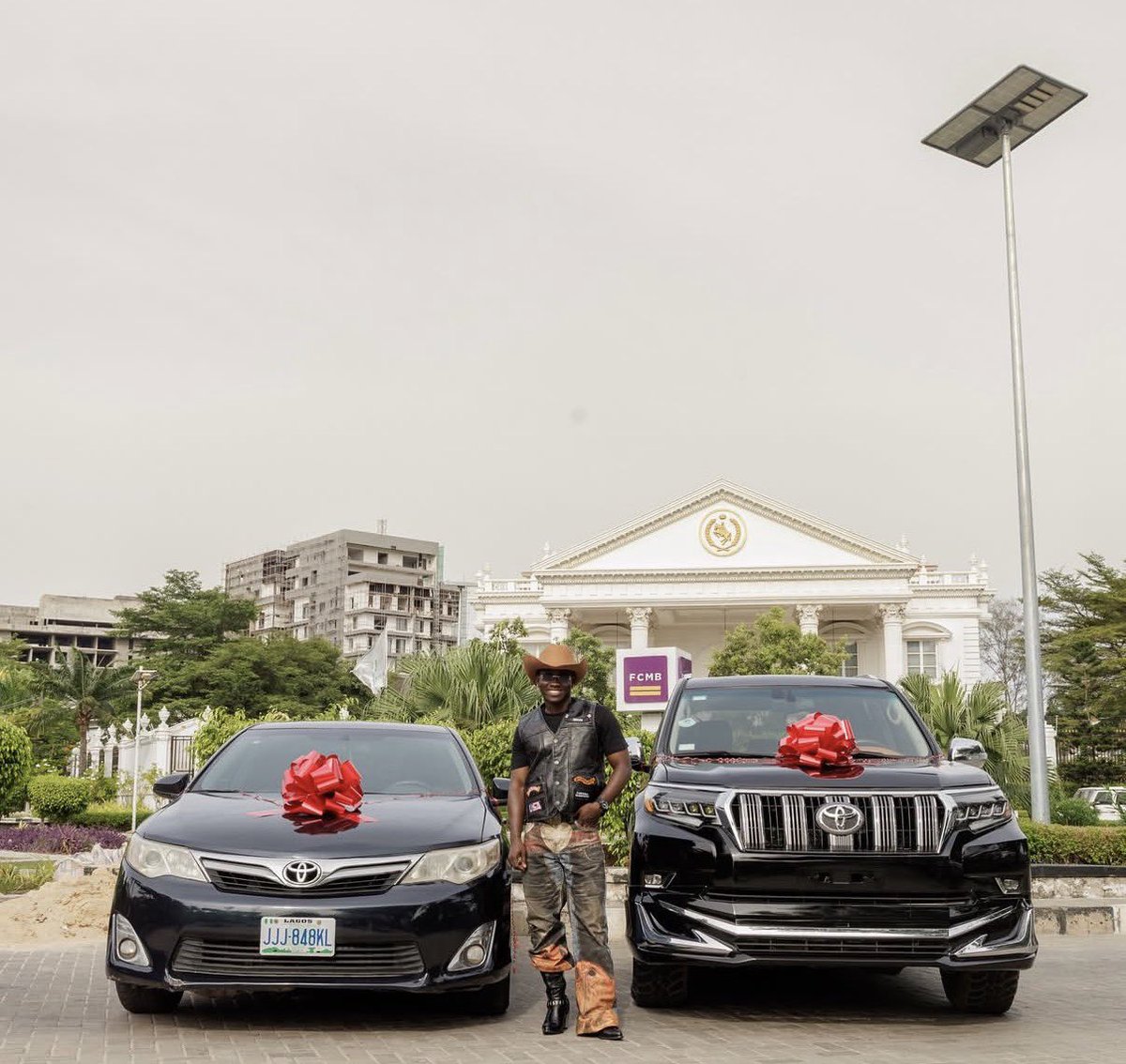 abazwhyllzz's tweet image. Gilmore has added a 2025 prado and a 2023 Toyota Camry worth over 435 million naira to his car collection. Congratulations to him🎉🎉