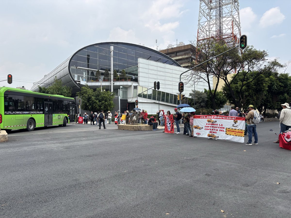 SerenaADR2's tweet photo. @IEMS_CDMX @ClaraBrugadaM  Se exige atención para trabajadores https://t.co/FkUJt5mf6L