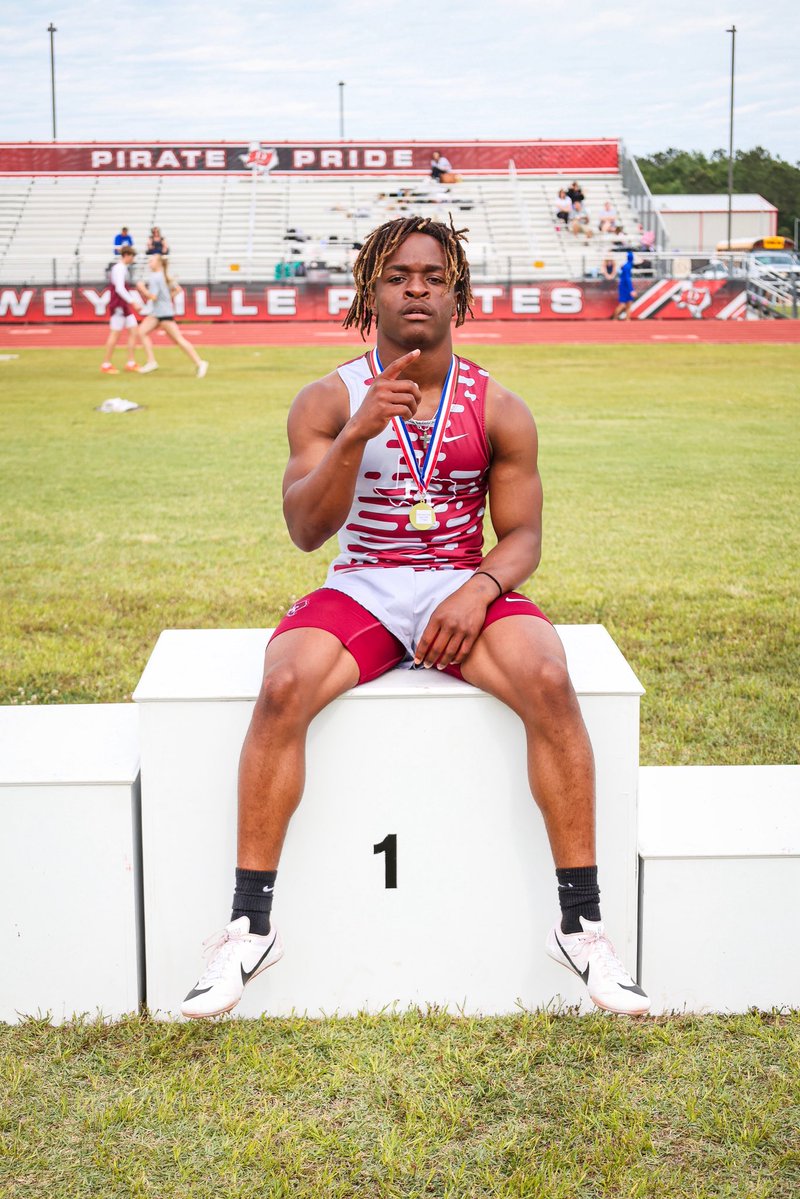 traesweed3's tweet image. Area Champion in the 4x1 and 100m🚀🚀
Looking for to a great regionals meet🔥 #HardWork #letswork #Wecoming @coach_edmonson @HT_RAISED