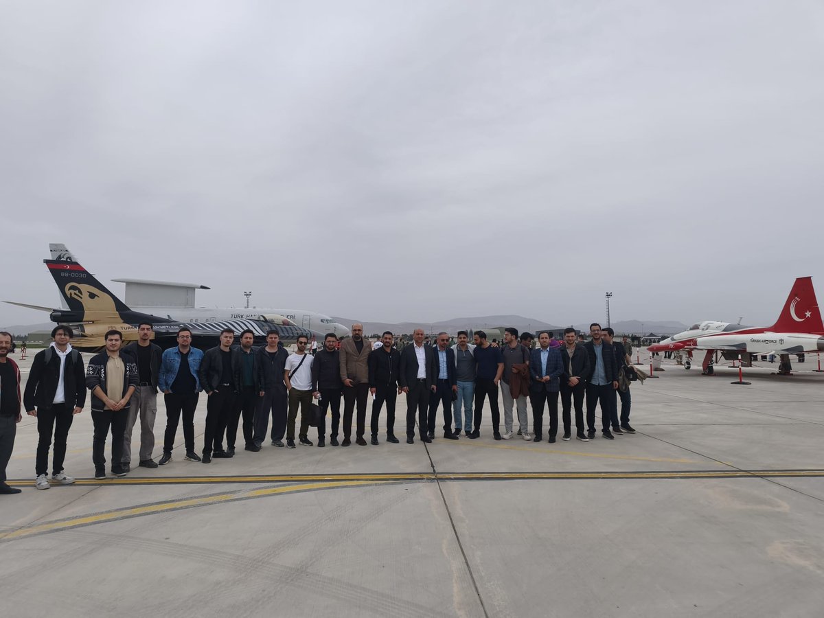 KonyaKYGM's tweet photo. 📍 Tahir Büyükkörükçü Yurdu

Havacılık bölümünde okuyan öğrencilerimiz ile birlikte Konya 3. Ana Jet Üs Komutanlığına ziyarette bulunduk. Gökyüzünün çelik kanatlarıyla buluşan gençlerimizle gurur dolu bir gün geçirdik. ✈️🇹🇷✨
@OA_BAK @gencliksporbak @GSB_KYGM https://t.co/f621Uex97J