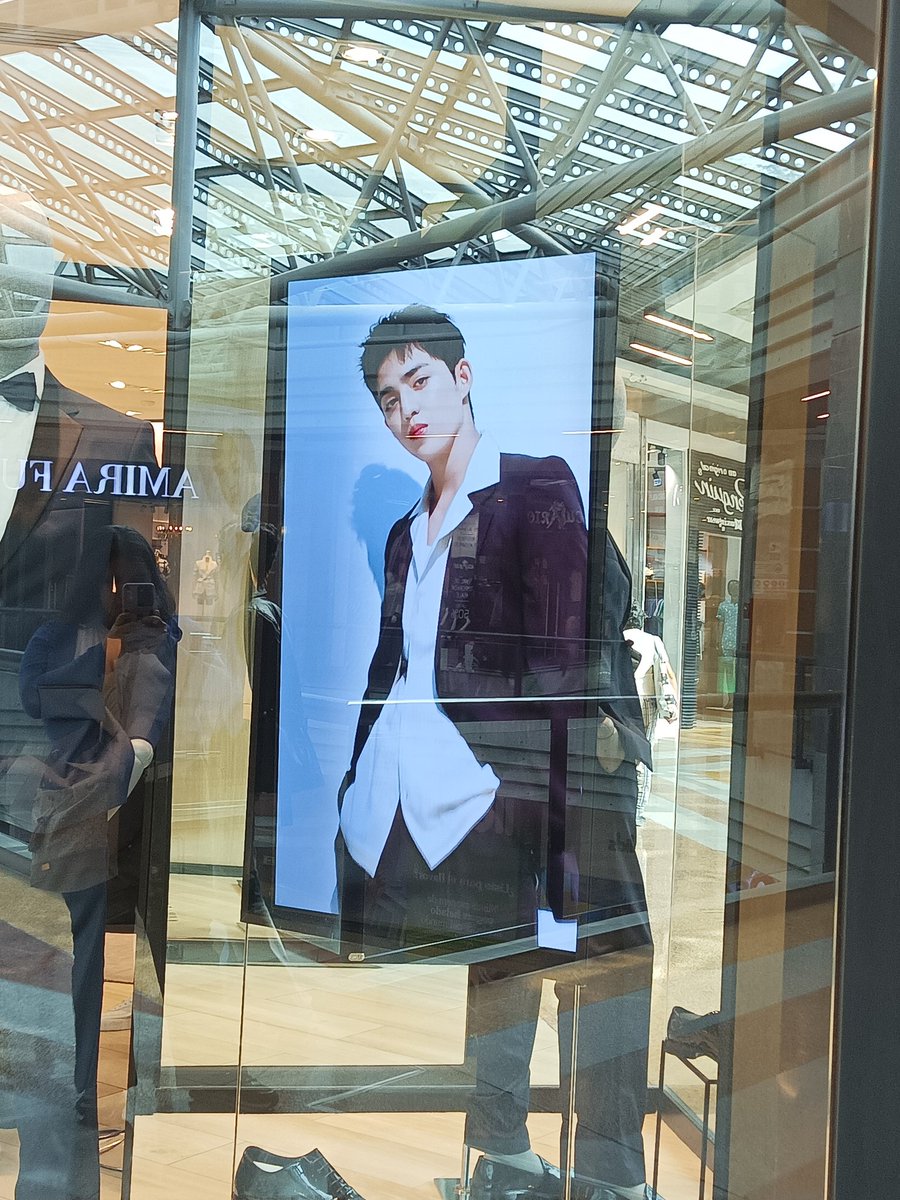 EL CULO MÁS GRANDE DE COREA EN EL SAMBIL DE CHACAO