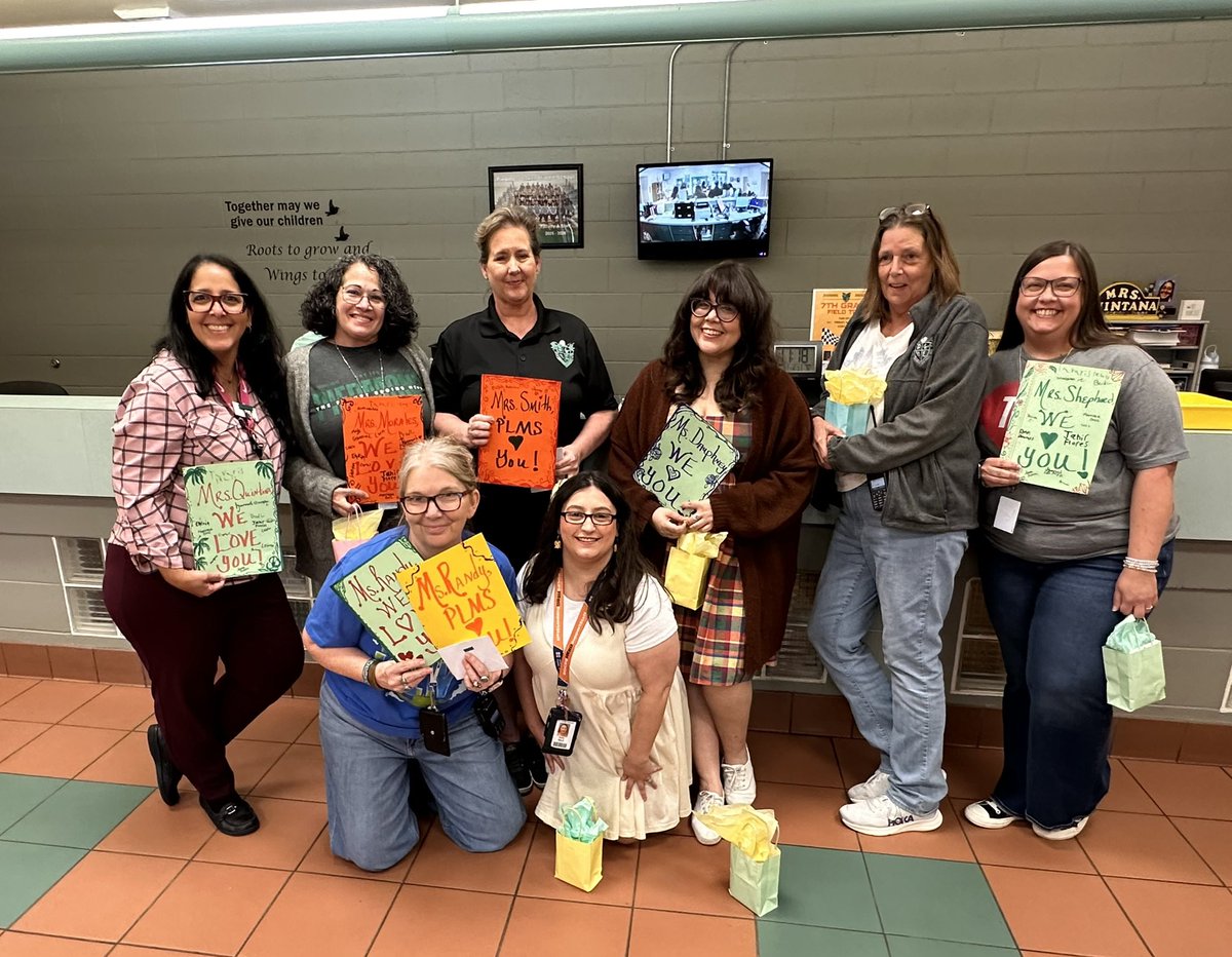 PiedmontlakesMs's tweet image. Happy Administrative Assistant Appreciation Day! You are the 💚🖤 of Piedmont Lakes Middle School! #thankful #administrativeassistant @Plms_JMontg2265 @OCPSnews