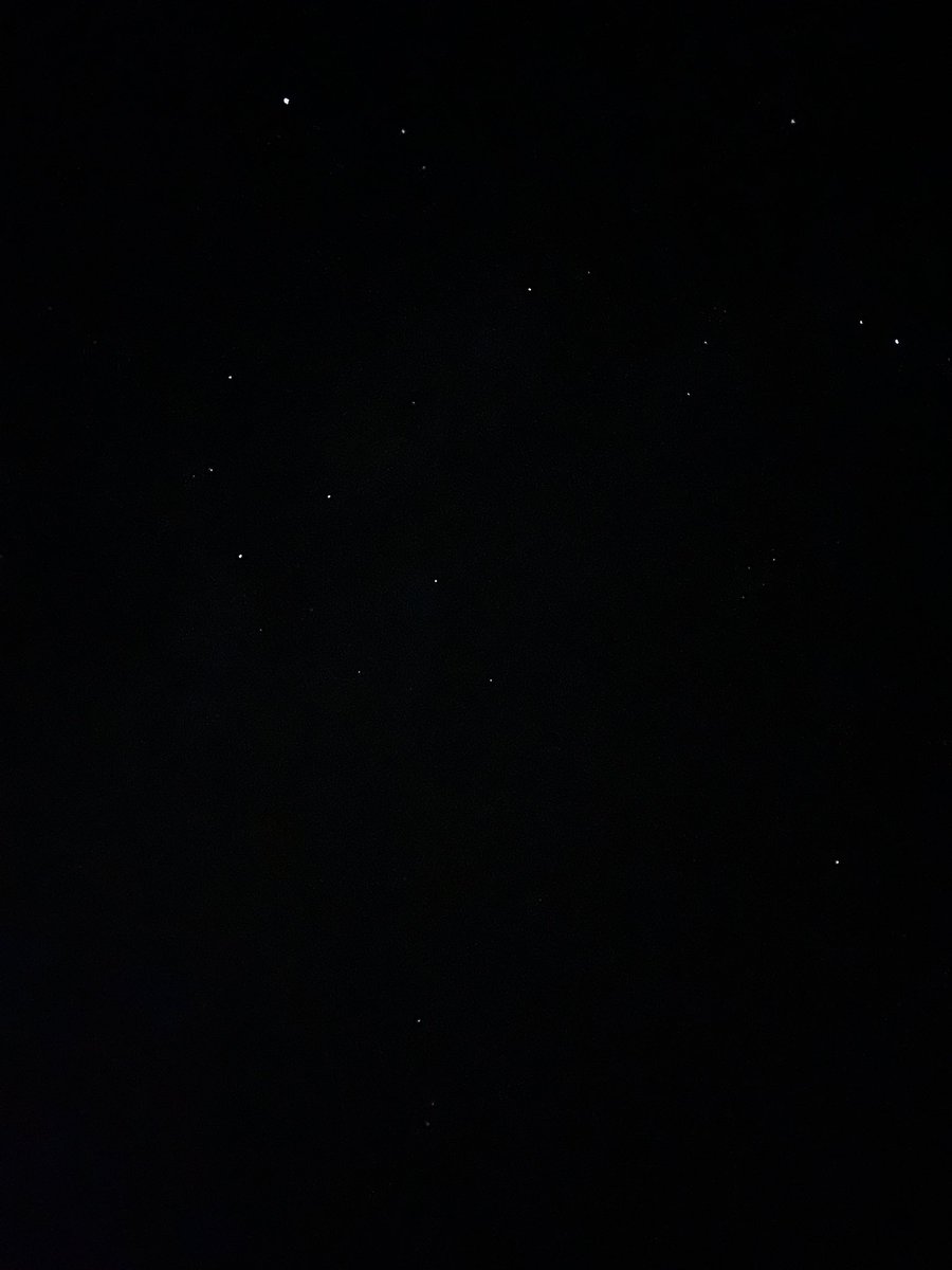 banalit1's tweet photo. 旭海的夜只剩下拍打的浪淘聲 還有狂吹猛送的海風
再來就是浩翰的星空 https://t.co/PleQbbh8n8