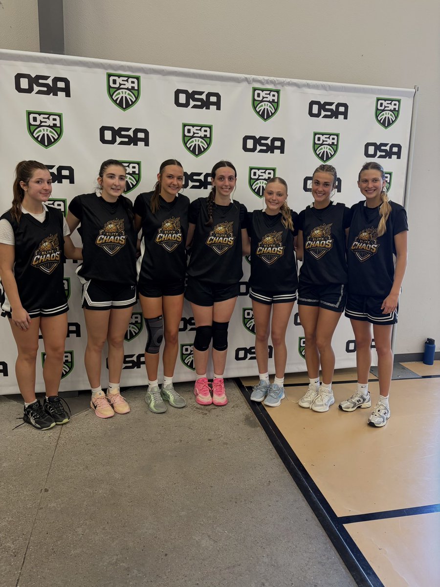 brooke_littrell's tweet photo. Fun weekend in Omaha going 3-1 with this group! Learning so much and getting better every game💪🏼 small town kids know how to hoop! https://t.co/rP1EfojmGd