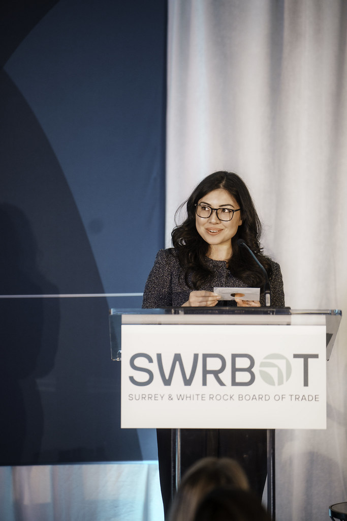 FaskenLaw's tweet image. An inspiring afternoon at the 2026 Surrey &amp;amp; White Rock #WomenInBusiness Awards ✨ As an award sponsor, we were honoured to have Heidi Esslinger present Maxime Spakowski as the winner in the Entrepreneur (large business) category. Congrats to all the finalists! #Fasken