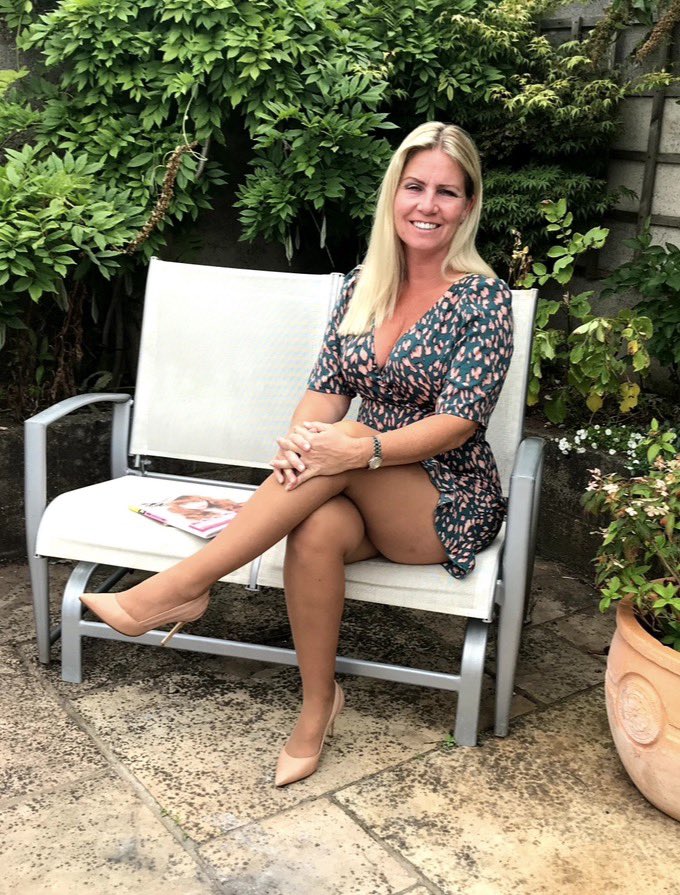 smokeyplaces20's tweet image. Had to send some pictures to a designer today and they were quite nice, so I thought I’d share them 😊✨

More at foxygeekgirl.com

#PhotoUpdate #BehindTheScenes #DailyLife #LifestylePost #UKStyle