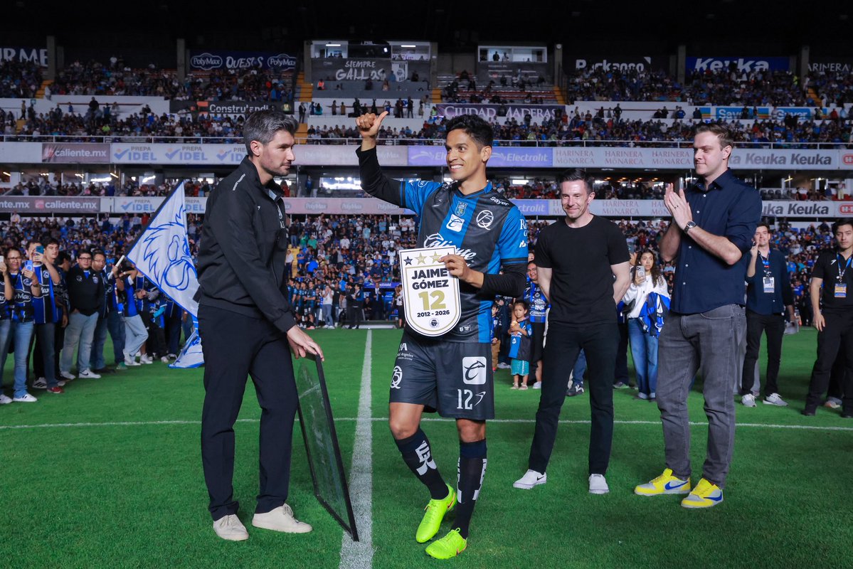 Gallos Blancos 🐓 tweet media