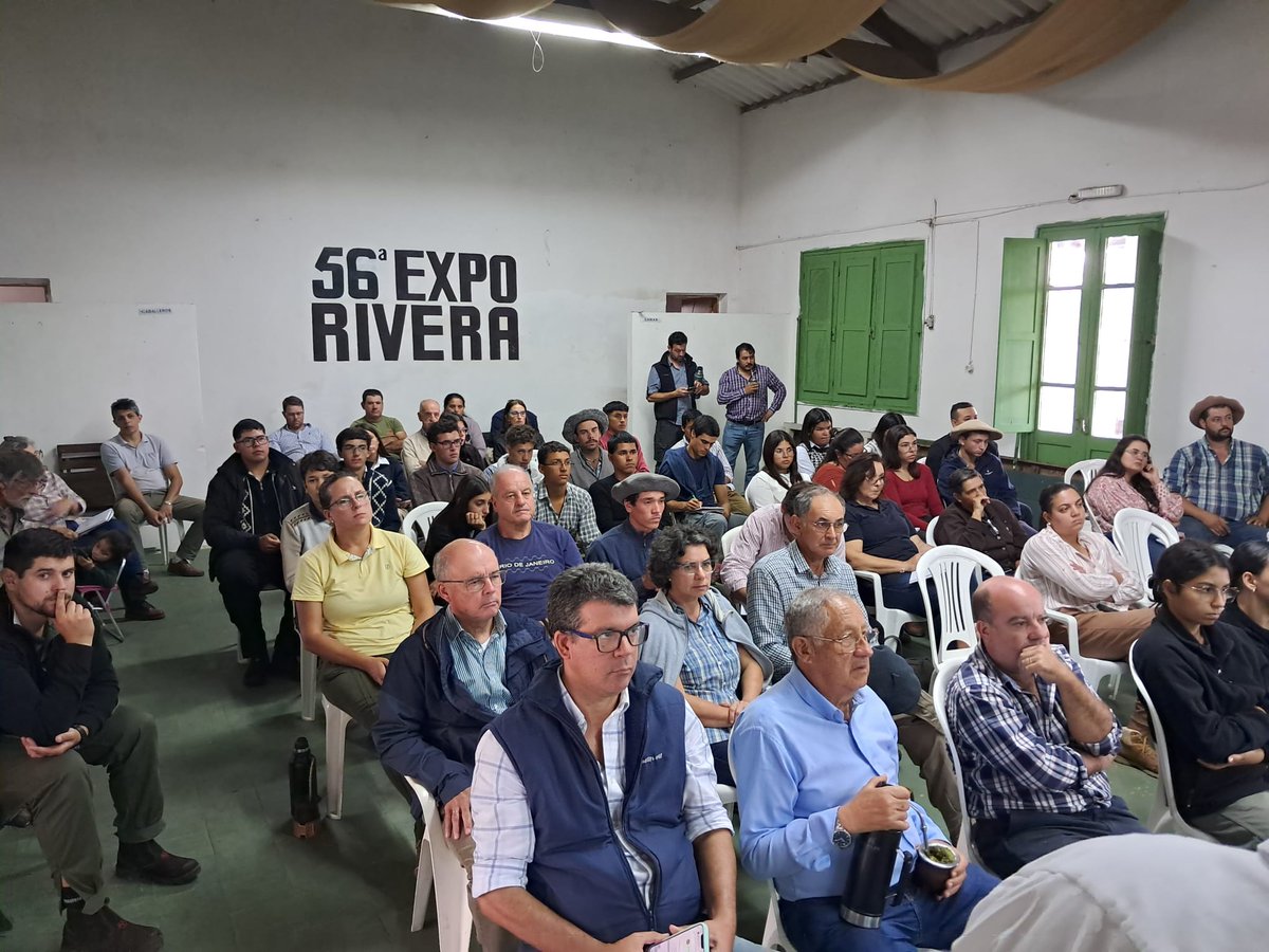 PlanAgro's tweet image. #Hoy en📍Curticeiras, Rivera

Se realizó la actividad
✔️Gestión en sistemas ganaderos criadores. Decisiones tácticas, productivas y financieras
🗣️Ing. Agr. Mag. Italo Malaquín
📌Local Curticeiras
🖼️👉 acortar.link/enpEDa

#MDR #CAD #Procría #PlanAgro