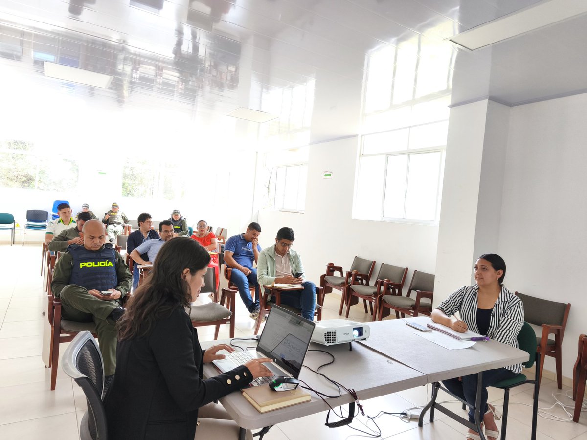 LASALINACAS's tweet photo. 📍 El día de hoy se llevó a cabo la primera sesión del Comité Interinstitucional de Educación Ambiental (CIDEA), un espacio clave para la articulación de acciones en pro del cuidado y la sostenibilidad del territorio 🌳

#Cidea #EducaciónAmbiental #AdministraciónMunicipal https://t.co/Yu8AfMdWtj