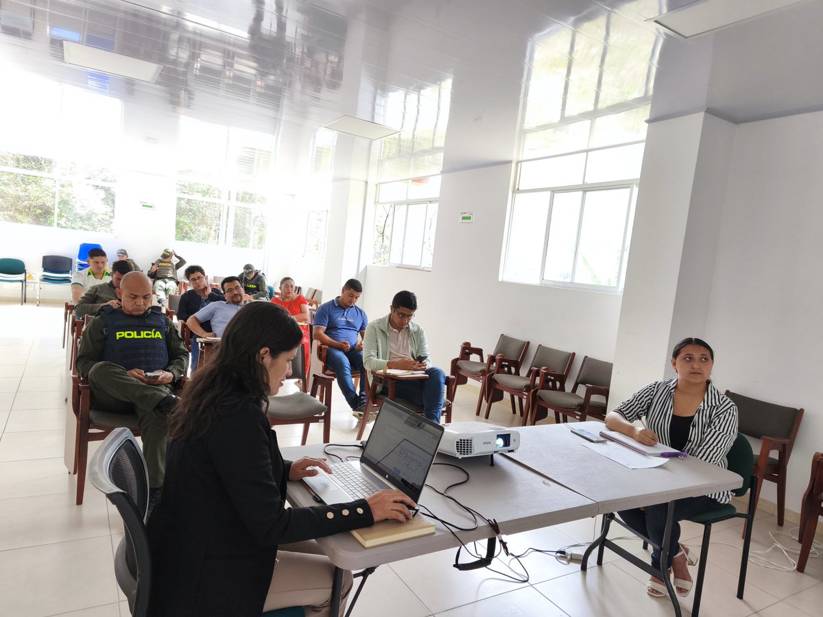 LASALINACAS's tweet photo. 📍 El día de hoy se llevó a cabo la primera sesión del Comité Interinstitucional de Educación Ambiental (CIDEA), un espacio clave para la articulación de acciones en pro del cuidado y la sostenibilidad del territorio 🌳

#Cidea #EducaciónAmbiental #AdministraciónMunicipal https://t.co/Yu8AfMdWtj