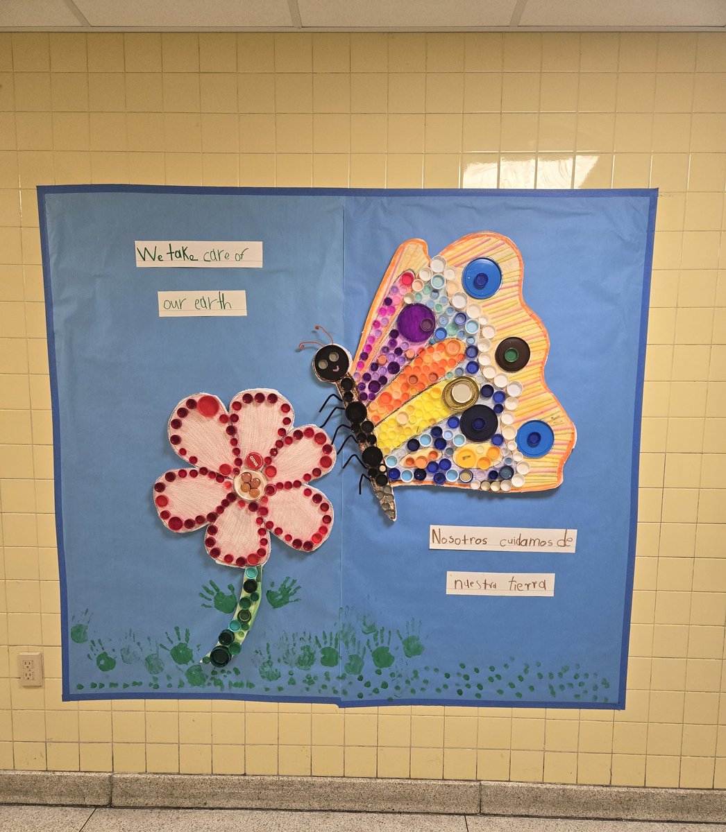 MsAlix_101's tweet photo. Happy Earth Day! We all made a wonderful art piece to show that we take care of our environment.  We learned how to recycle, reuse, and reduce ♻️  How do you take care of the Earth? 💚🌎🤩 #kinderBilingualClass16 @WestNYSchools  @wnyps1 @Luv2Teach0801 @Lissett03876031 https://t.co/4kY00mBDSz
