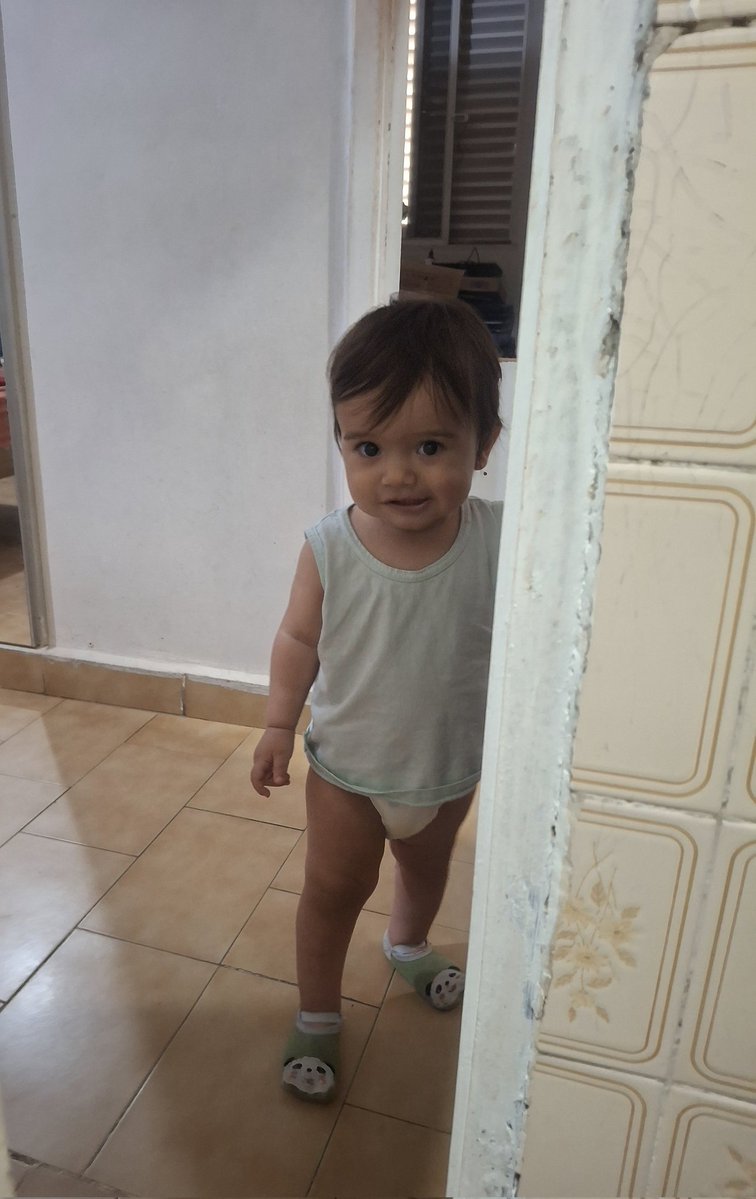 Posso nem ir no banheiro sem ele