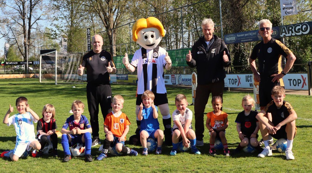 MSCMeppel's tweet photo. De zoektocht naar een nieuwe trainer voor de Ukkies van MSC is met succes afgerond. Met ingang van het nieuwe seizoen neemt Harco Schuring de training van de allerjongsten op zich! En natuurlijk blijft Marius van Dijk op de achtergrond organisatorisch actief bij onze Ukkies! https://t.co/ek1HTyut19