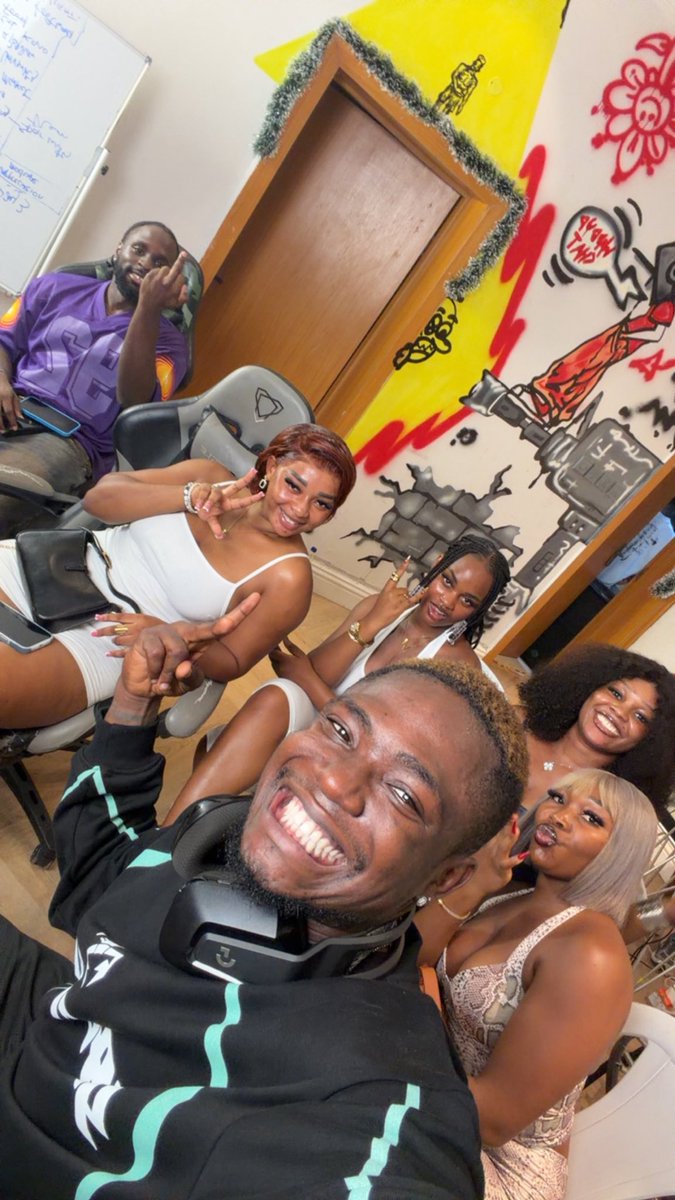 SHANK COMICS🌝 tweet media