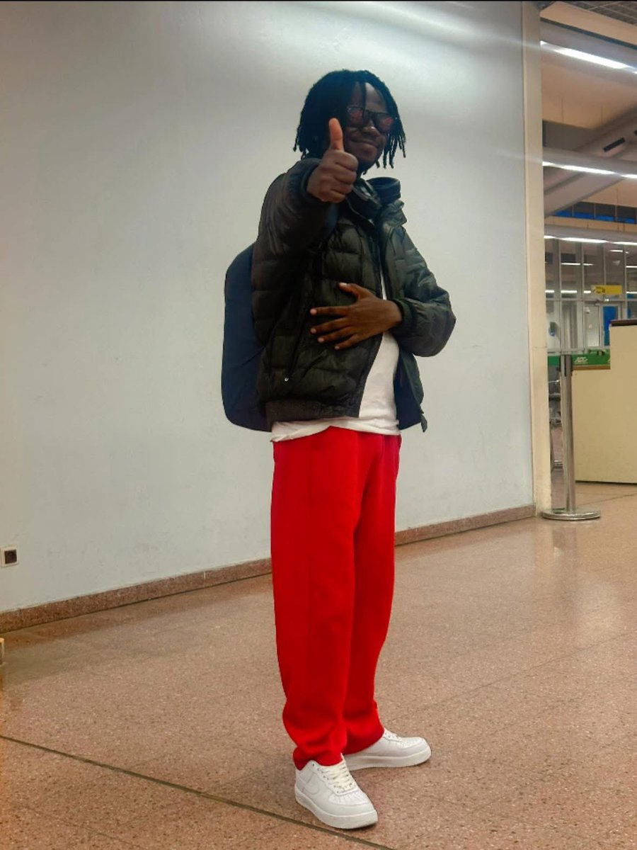 H_S_N_12's tweet photo. Très motivé de vous annoncer que je m’envole pour la France pour training hard avec l’EU pleins de competitions underground en France
Brussels Challenge sera mon 1er gros tournoi cette année 
Ce voyage est soutenu par @IFCameroun 🙏🇫🇷🇨🇲 https://t.co/9L6FDnBhVx