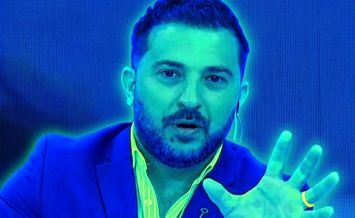 Cada vez peor! Un P3L0tud0 fluor...de lejos se ve que es P3L0tud0! Volve Jorgito...te perdonamos!#C5N