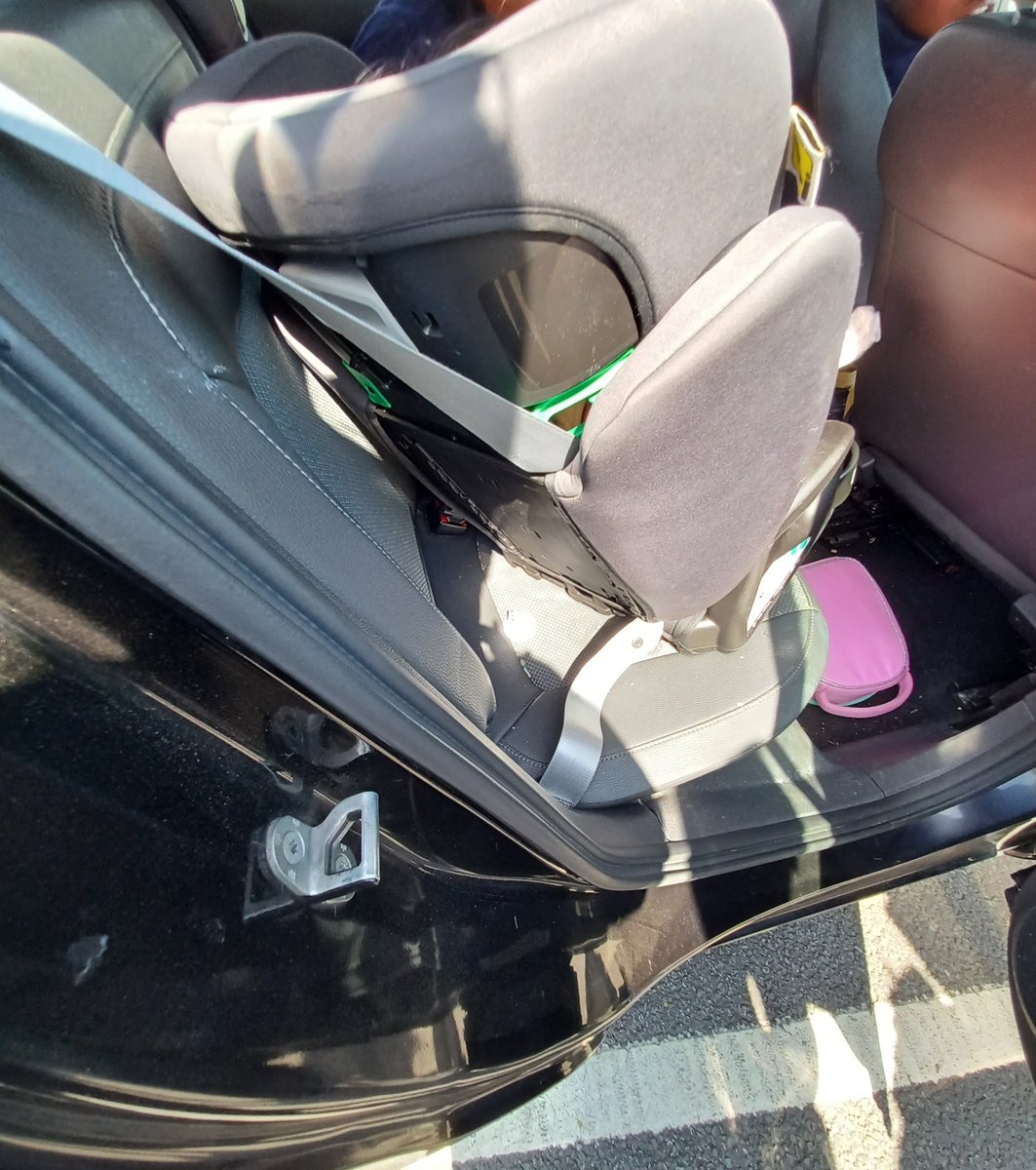 Trafficwmp's tweet photo. Day 3 of @DriveInsured #OpScalis #MARSO
Today #RHPT working with colleagues on @WalsallPolice @DVSAEnforcement @WalsallCouncil @DatatagID
So many offences today, vehicle seizures, overloaded vehicles and multiple seat belt offences.
#OpSpotlight https://t.co/g9w21J7O6z