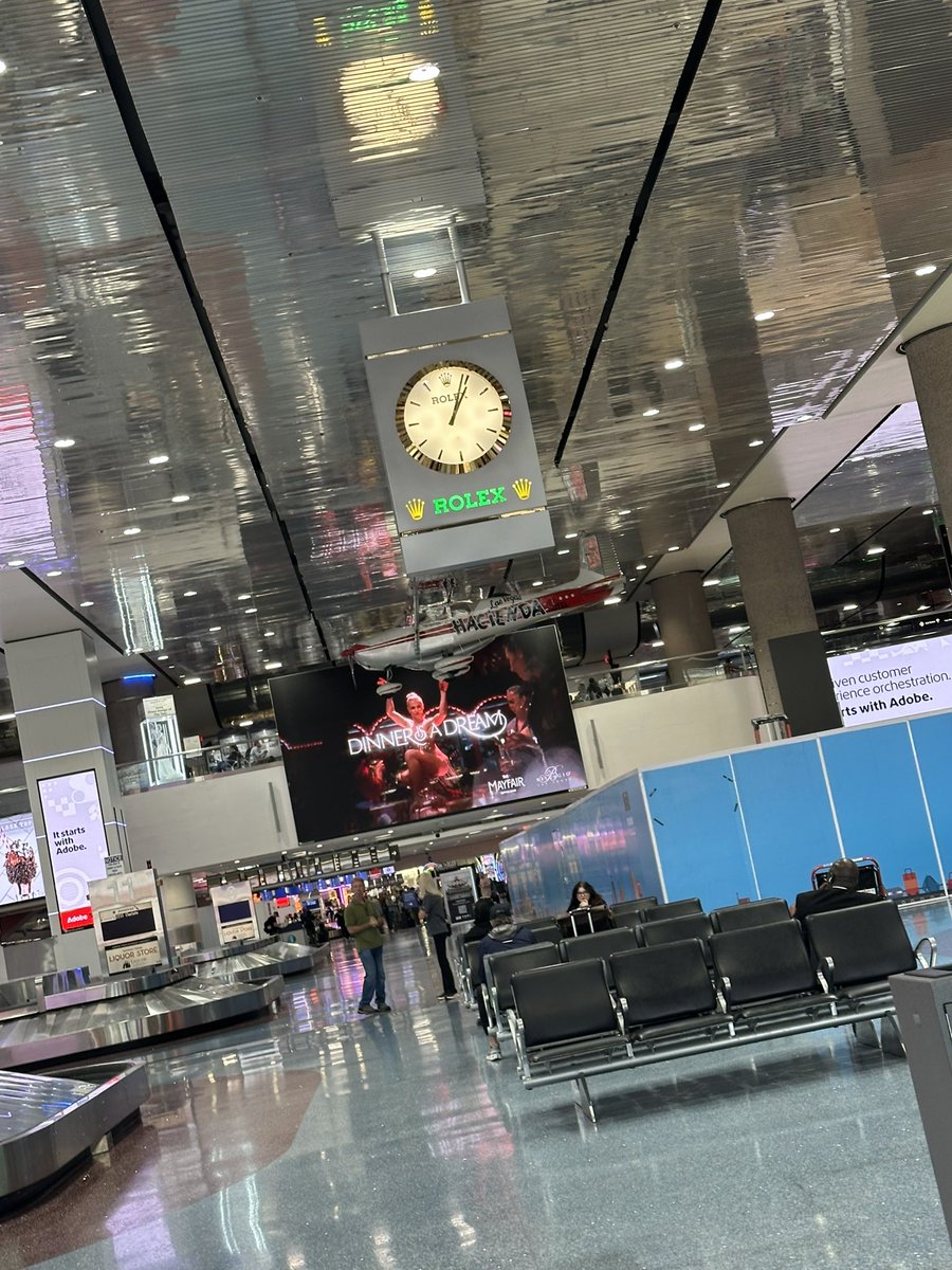 We here in Vegas!!!!!