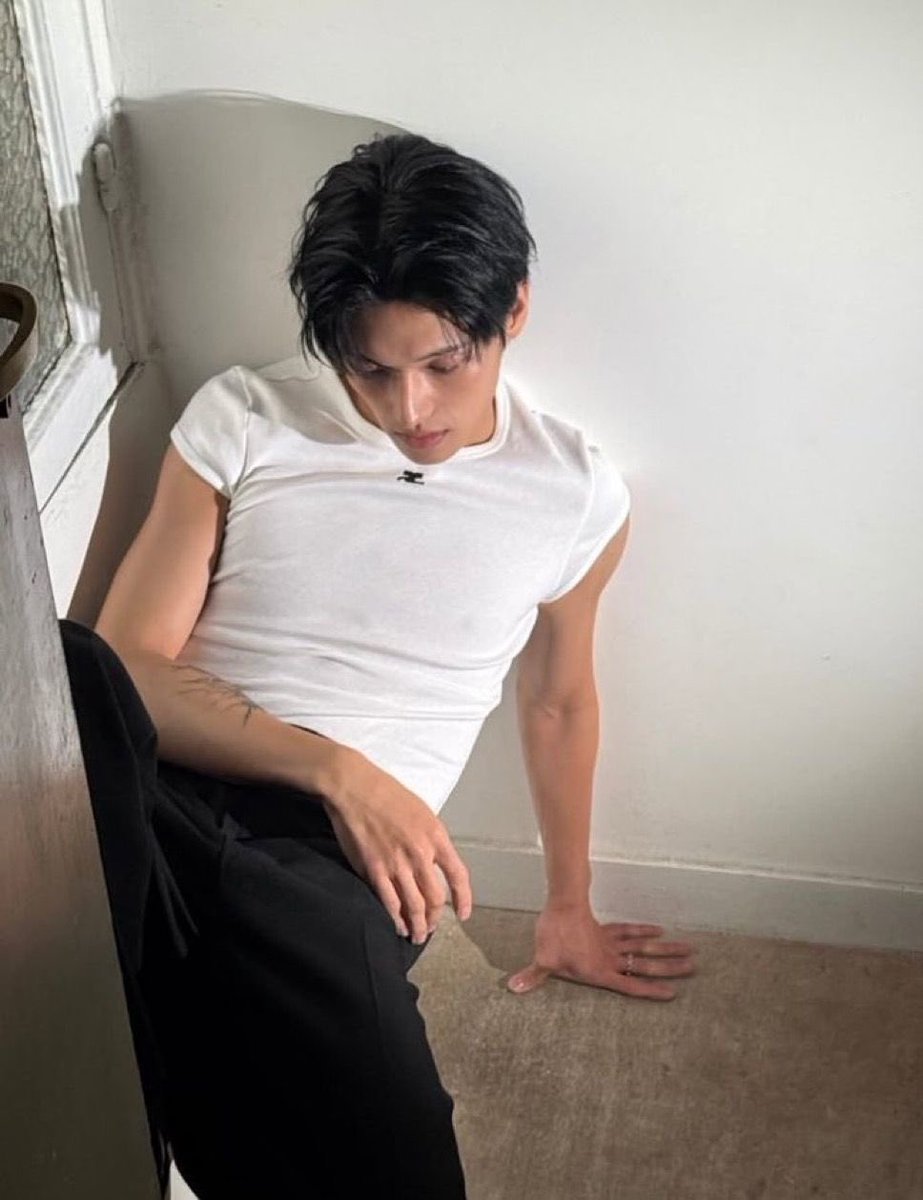 wooyoung pics tweet media