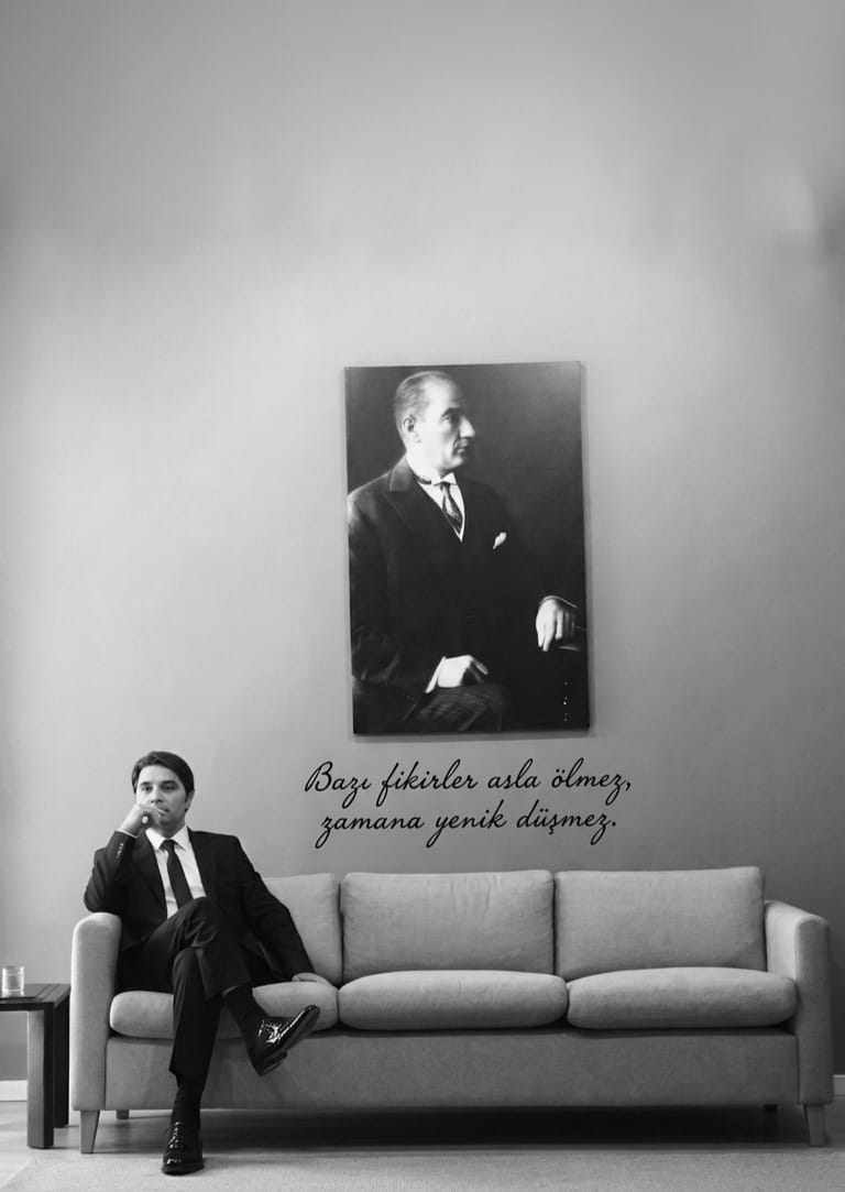 mbasgul's tweet photo. “Küçük hanımlar, küçük beyler...”
​Bu hitap; geleceği rasyonel akla ve tam bağımsızlığa sabitleyen stratejik bir vizyondur.

​Bazı fikirler asla ölmez, zamana yenik düşmez.

​TBMM’nin 106. yılında, 23 Nisan Ulusal Egemenlik ve Çocuk Bayramımız kutlu olsun. 🇹🇷 #23Nisan https://t.co/ofO7R6PM4r