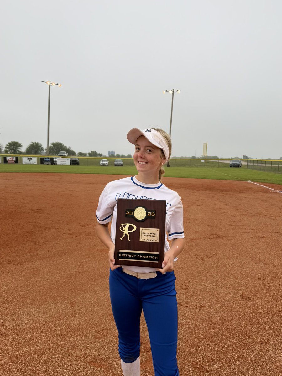 alysonnewman26's tweet photo. DISTRICT CHAMPS 💙 
⏭️ Regionals
#commited2026 @ASUMHSB https://t.co/pXPcblI7gu