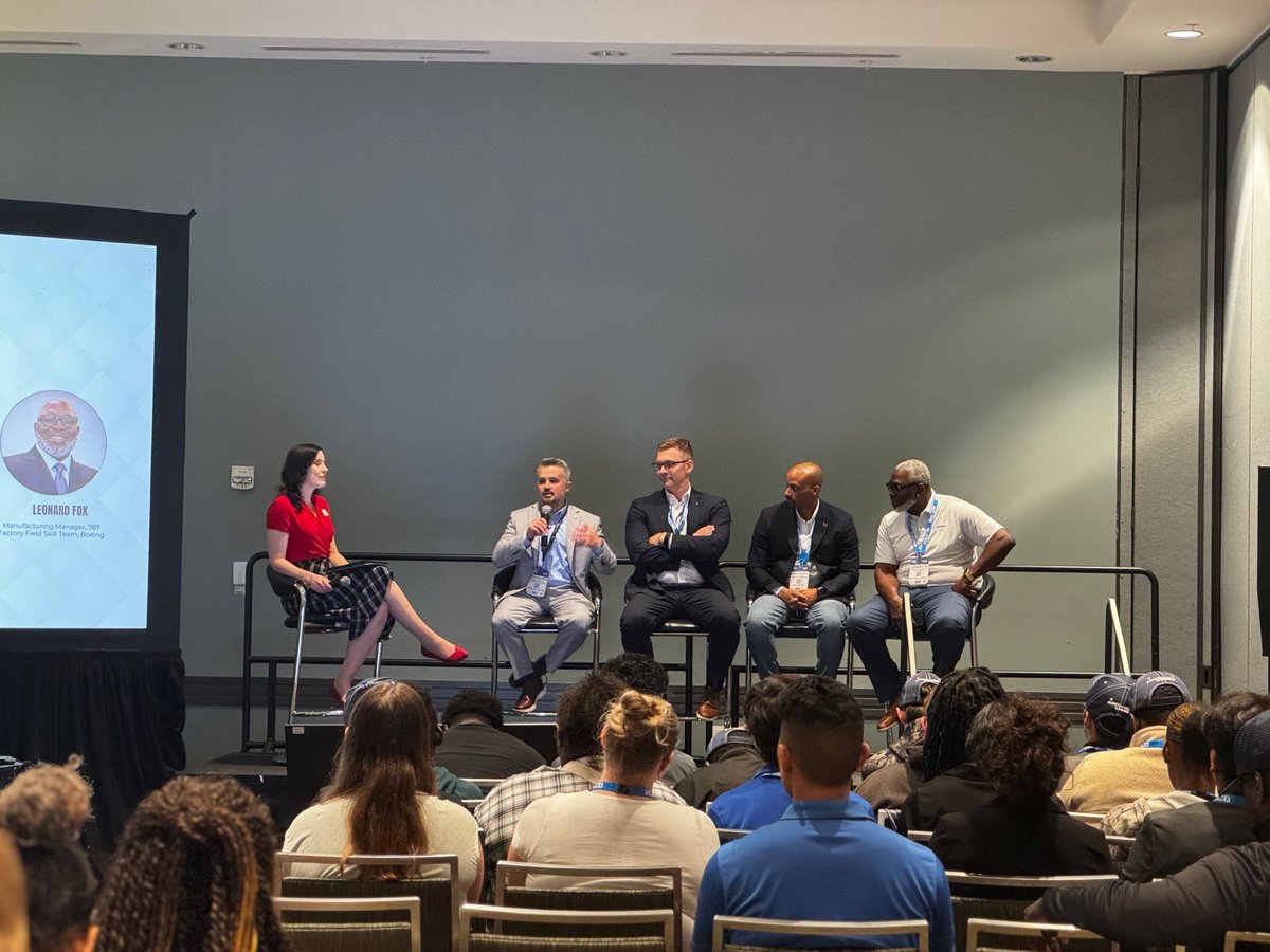 LAUNCHTWS's tweet photo. We were honored to have our Group President &amp; Chief Commercial Officer, Mike Reporto, participate in Aviation Week’s Student Program Fireside Chat this afternoon at MRO Americas.

📍Booth #4452

#MROAmericas #AviationWorkforce #AviationCareers https://t.co/faUy4WaS8Q