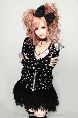 ⋅˚₊‧ ୨ ari ୧ ‧₊˚ ⋅ tweet media