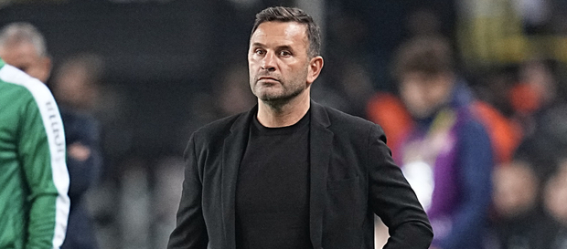 Okan Buruk: "Geçen sene kupa kazanırken hep Günay oynadı. Kupayı kazanmamızda büyük rolü vardı. Bu sene de iyi işler çıktı. Şanssızlıklar, hatalar olabilir. Bu hayayı Günay üzerinden okumamak lazım. Hatalı biri varsa teknik direktördür."