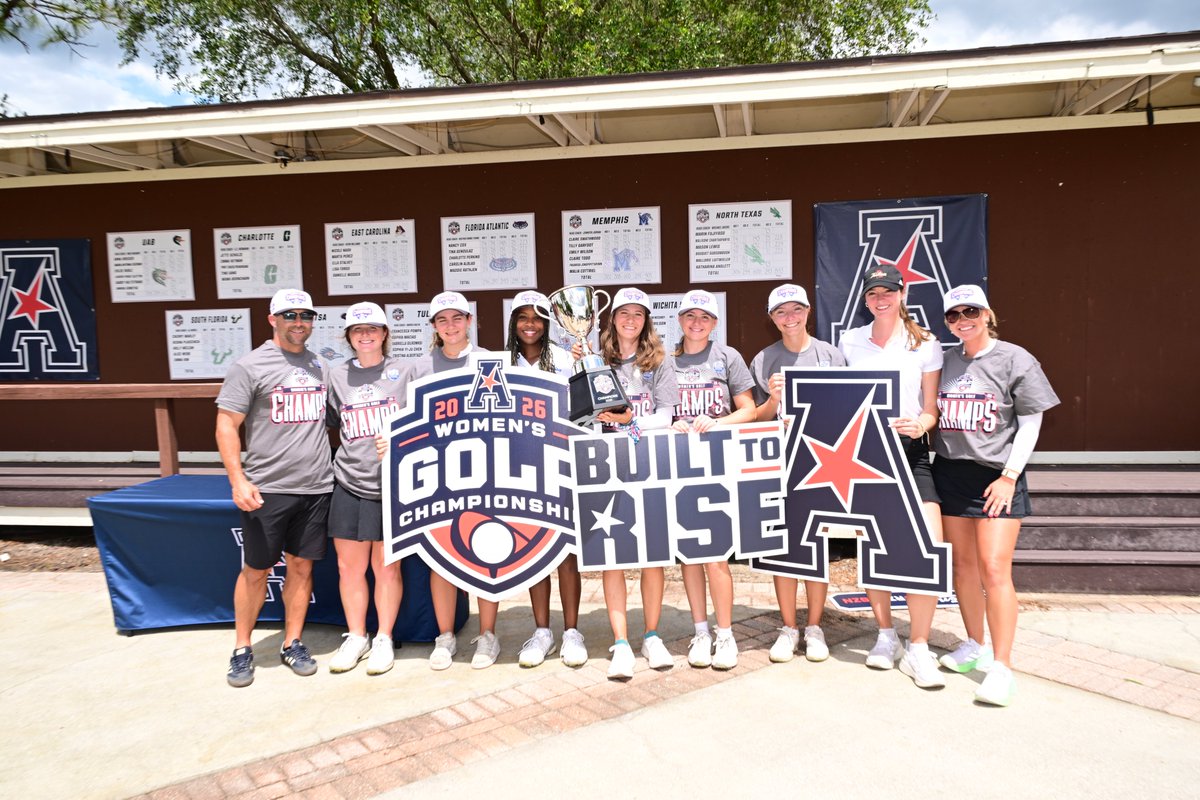 TulsaWGolf's tweet photo. THE CHAMPS🌀🏆

#ReignCane https://t.co/sKgPBtS7tp