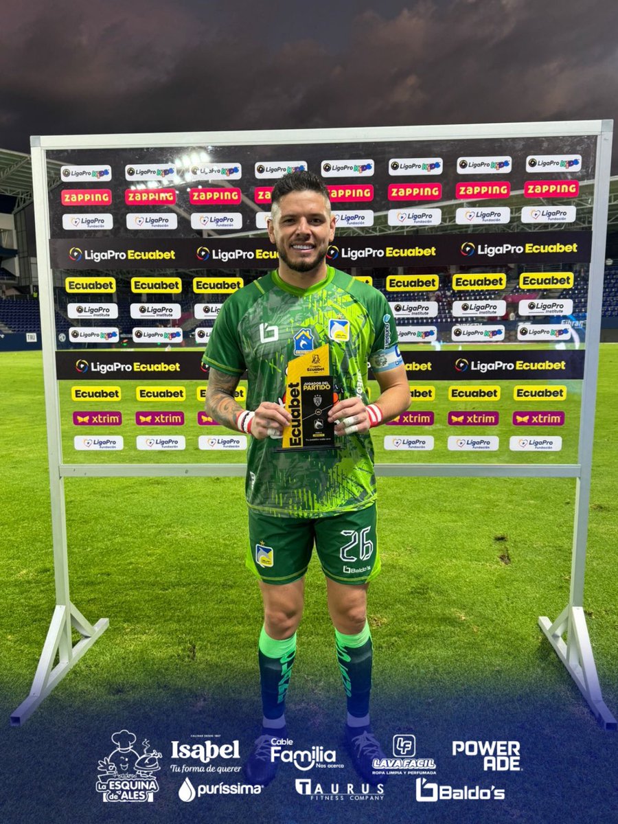 erami_salazar's tweet image. "Los que le dieron los 3 puntos al #IDV en el Jocay de #Manta"

Horror de Brian Heras en salida y gol de Justin Lerma

#Delfín 0 - 1 #IDV 🔵⚫