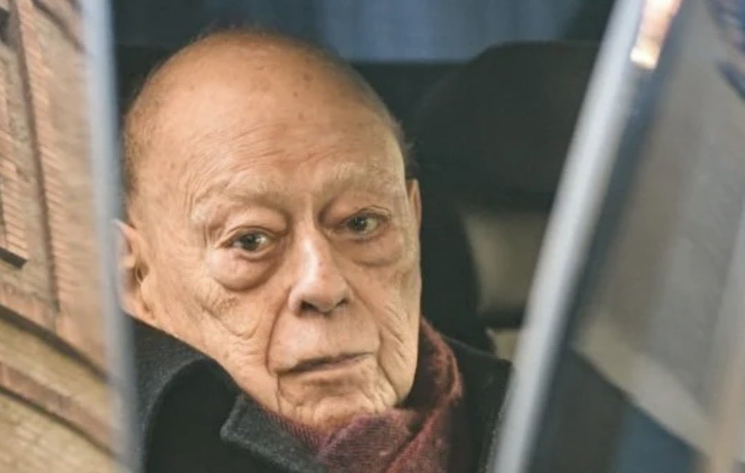 El mateix jutge que va estalviar el banc dels acusats al corrupte Álvaro Lapuerta (PP) amb 88 anys, ara vol fer desfilar el president Jordi Pujol amb 95 fins a Madrid.
A Espanya, la corrupció Ñ es perdona.
A Catalunya, la dissidència política catalanista es castiga fins al final.