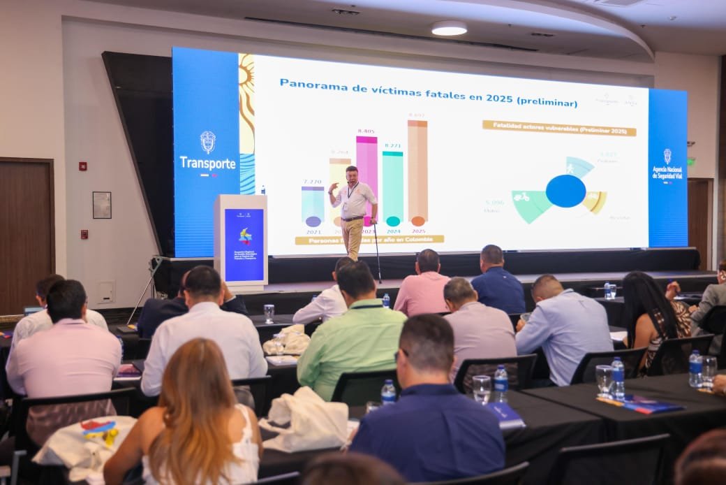 Hoy en #Bucaramanga se realiza el Encuentro Regional de Gestión Estratégica para el Control del Tránsito y Transporte liderado por la <a href="/ansvcol/">Agencia Nacional de Seguridad Vial</a>. 

Este es un espacio para conectar ideas, fortalecer alianzas y trabajar por un mismo propósito: salvar vidas en las carreteras.