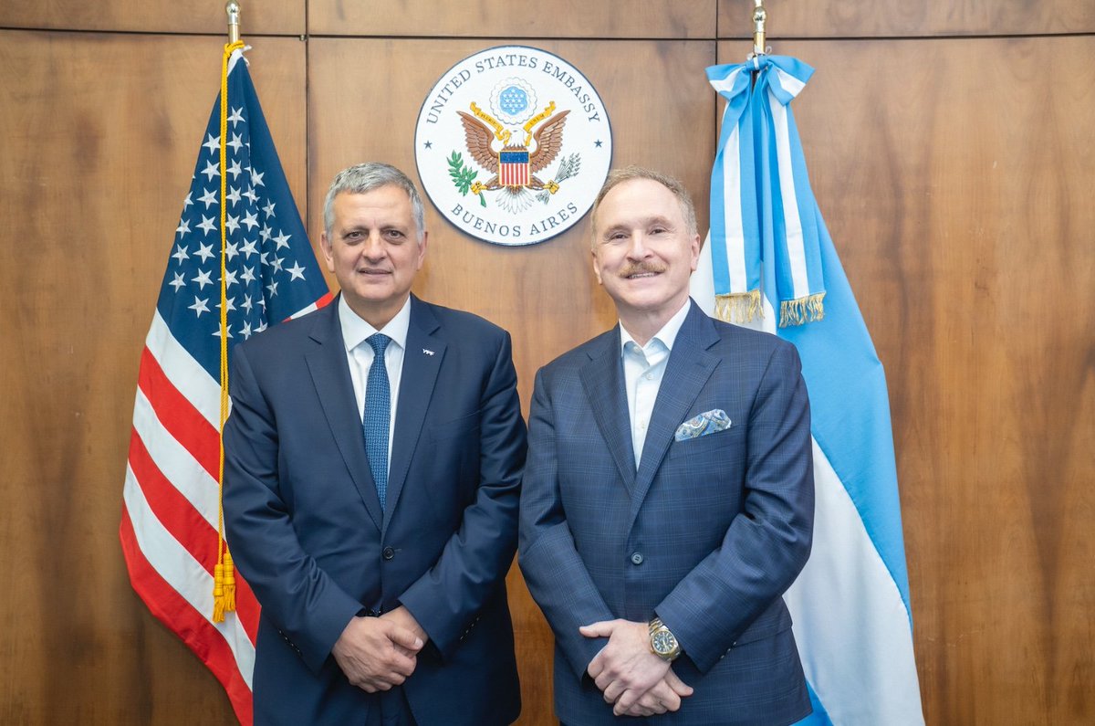Embajador Peter Lamelas tweet media