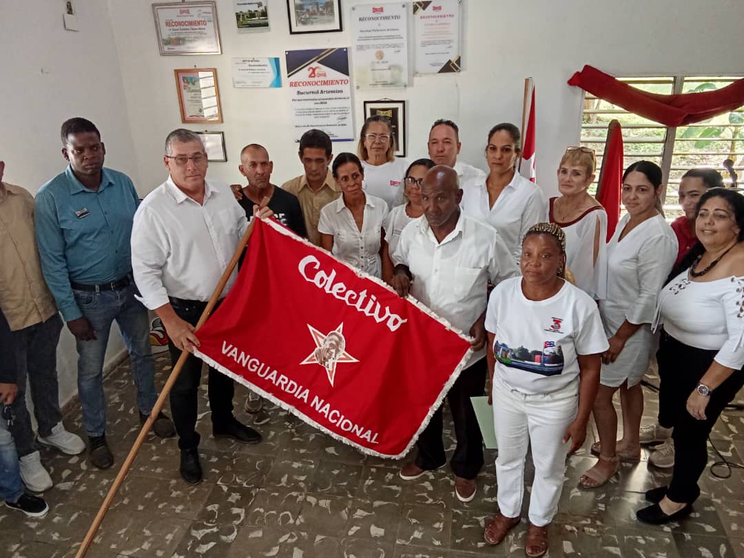 La Sucursal Extrahotelera Palmares Artemisa recibió la Condición Vanguardia Nacional. #SanAntoniodelosBaños 
#ArtemisaJuntosSomosMás