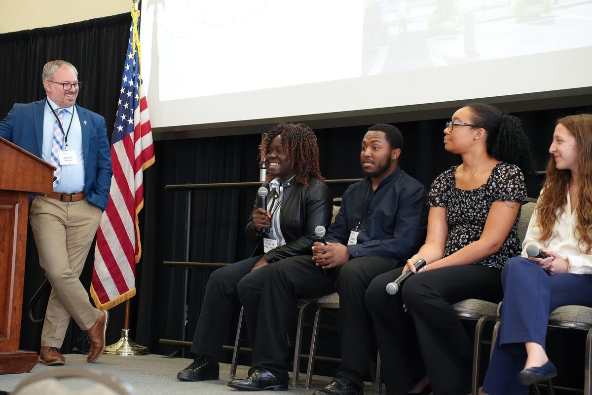 EmployIndy tweet media