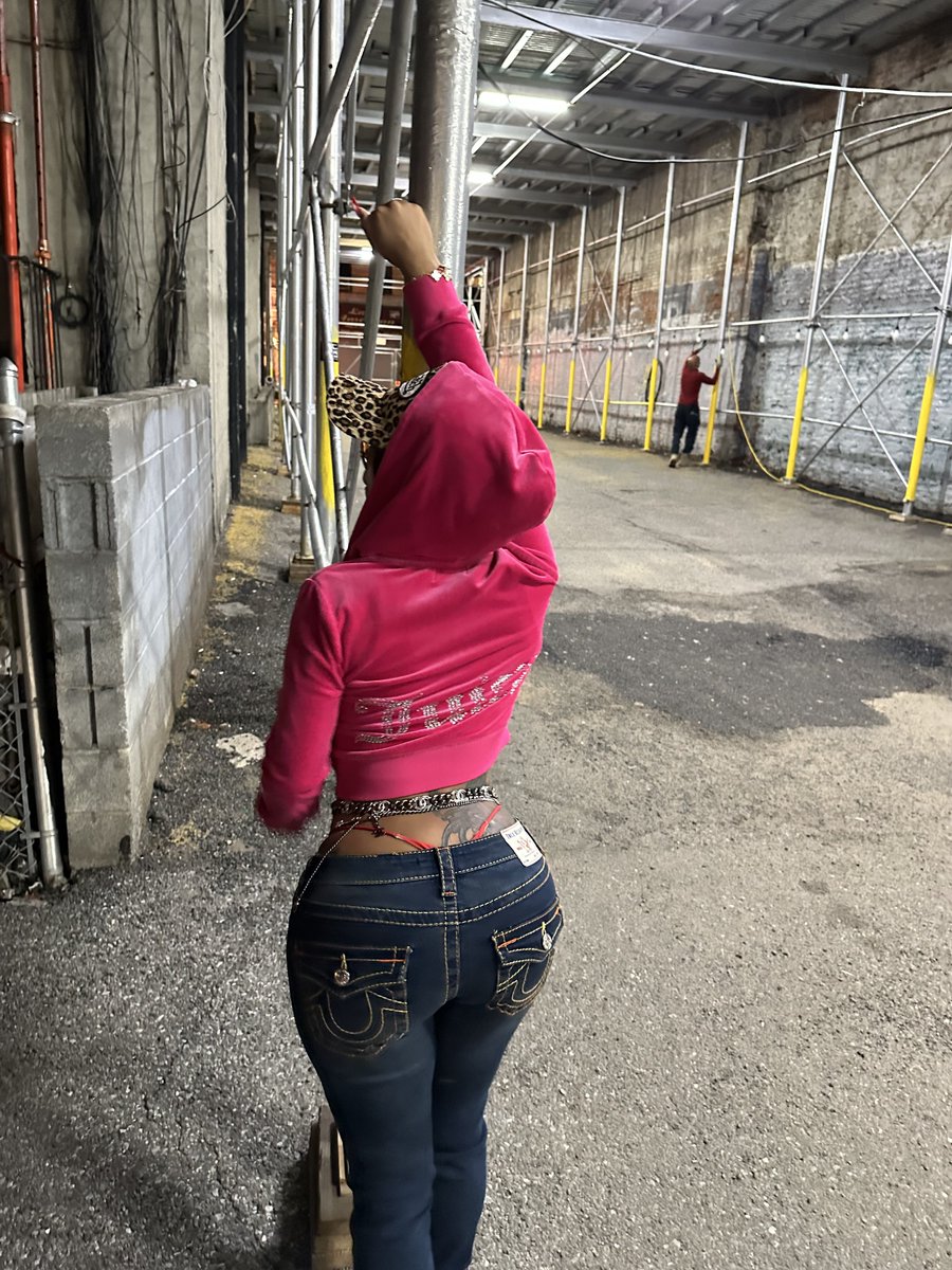 DreamDoll tweet media