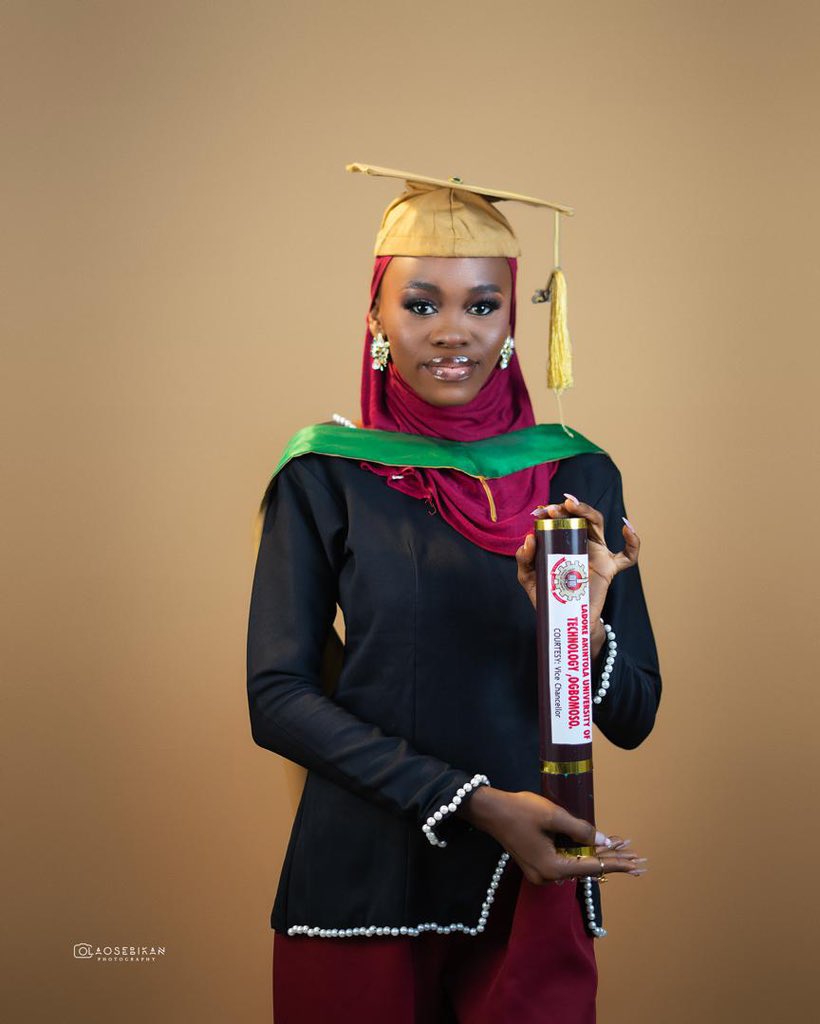 shale66080's tweet photo. REINTRODUCING
RAFIU SHALEWA TENIOLA 
https://t.co/1d91RsZ4YR (Hons) SLT(biochemistry option)
Allhamdullahi 
@lautechofficial #lautechconvocation https://t.co/xxbz4AQ16t