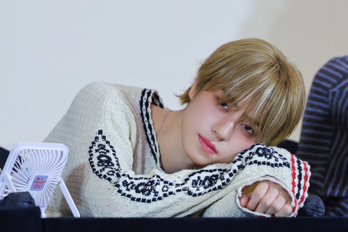 𝐀𝐛𝐨𝐮𝐭 𝐚 𝐁𝐨𝐲. tweet media