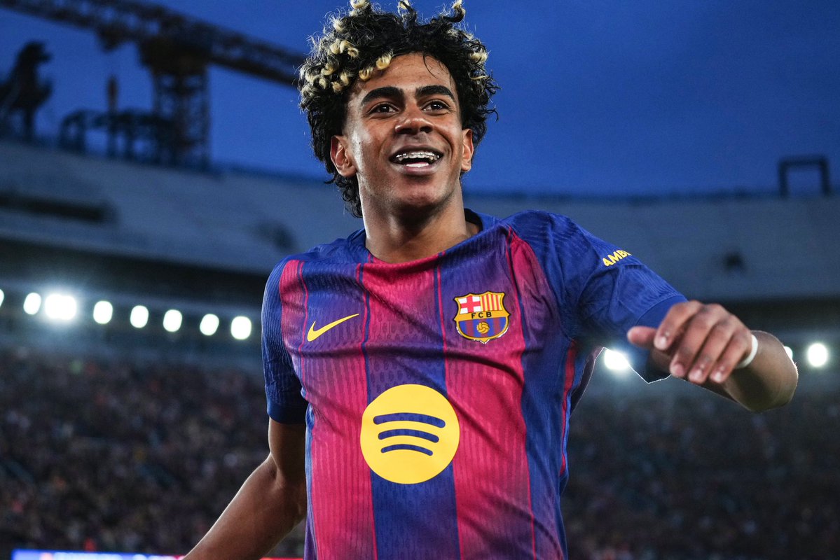 🚨 𝗟𝗔𝗠𝗜𝗡𝗘 𝗬𝗔𝗠𝗔𝗟 🇪🇸 𝗕𝗨𝗧𝗘𝗨𝗥 𝗔𝗩𝗘𝗖 𝗟𝗘 𝗙𝗖 𝗕𝗔𝗥𝗖𝗘𝗟𝗢𝗡𝗘 ! 💎💙❤️

Cette saison TCC (club + sélection) c’est 🥵 :

⚽️ 𝟮𝟰 𝗕𝗨𝗧𝗦 
🎯 𝟮𝟬 𝗣𝗔𝗦𝗦𝗘𝗦 𝗗𝗘́𝗖𝗜𝗦𝗜𝗩𝗘𝗦