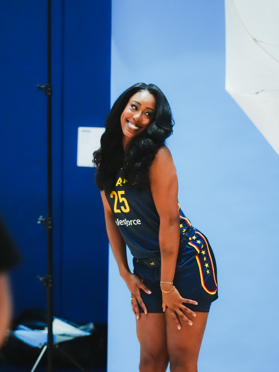 Indiana Fever tweet media