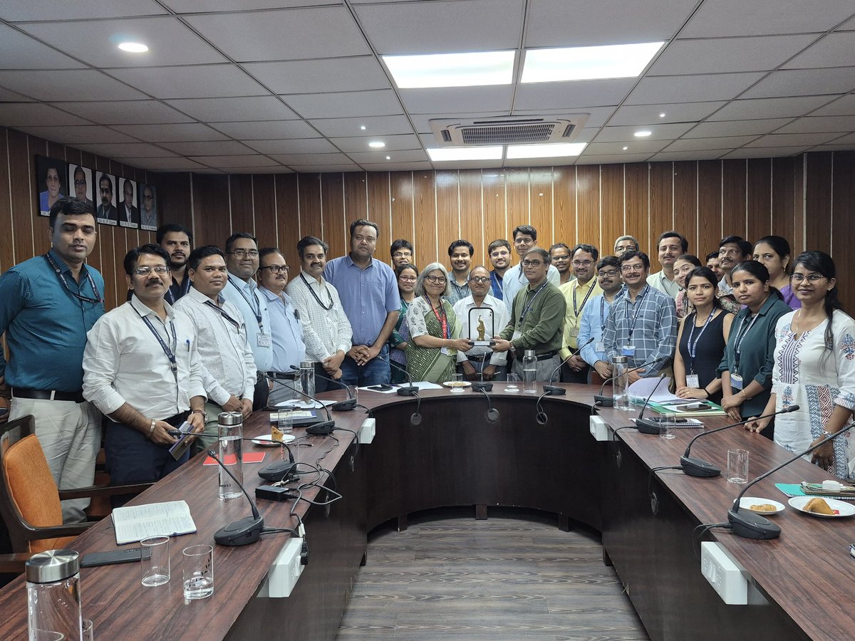 NITHR_Jabalpur's tweet photo. ICMR-NIRTH, Jabalpur hosted a guest lecture on Impactful Research Proposals Aligned with Development Research by Dr. Taruna Madan, Scientist-G &amp; Head, Development Research Division, ICMR-HQ. She also emphasized the role of MedTech Mitra portal in transforming ideas into research. https://t.co/B8WyNiAwOF